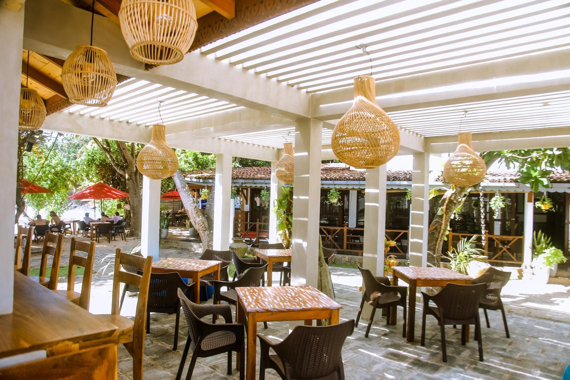 Hotel Surf Sea Breeze Mirissa Esterno foto